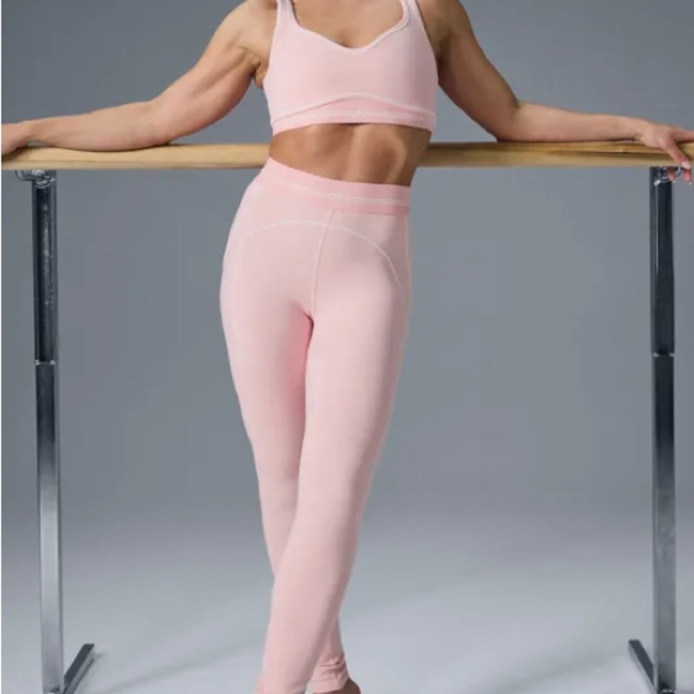 Seamless Light Pink Crop Bralette & High-Waist Leggings Set
